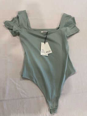 Aritzia Sage Green Short-Sleeve Scoop Bodysuit